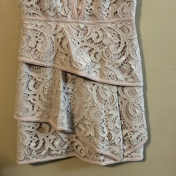 BCBGMAXAZRIA Lavender Sleeveless Lace Asymmetrical Layered Mini Dress 0 - Picture 4 of 16